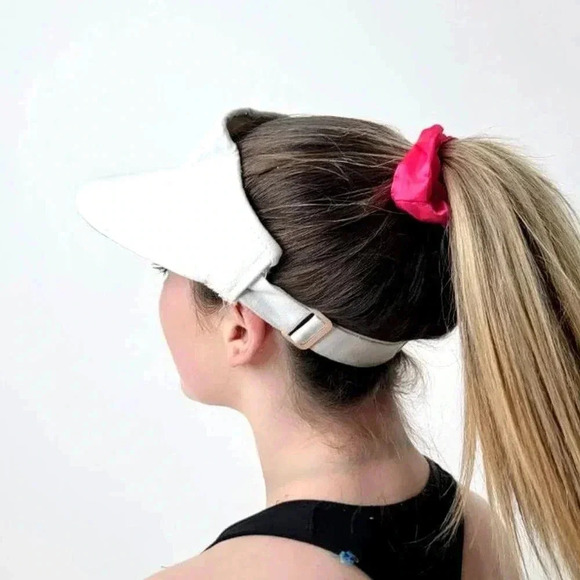 Vintage 90s PRO Mickey Mouse Tennis Sun Visor - Picture 3 of 10